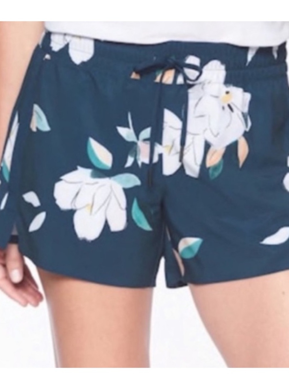Athleta Navy Floral High-Waist Pull-On Shorts